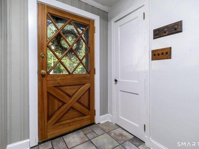 house with 5 bedroom, Monroe CT ES105614446