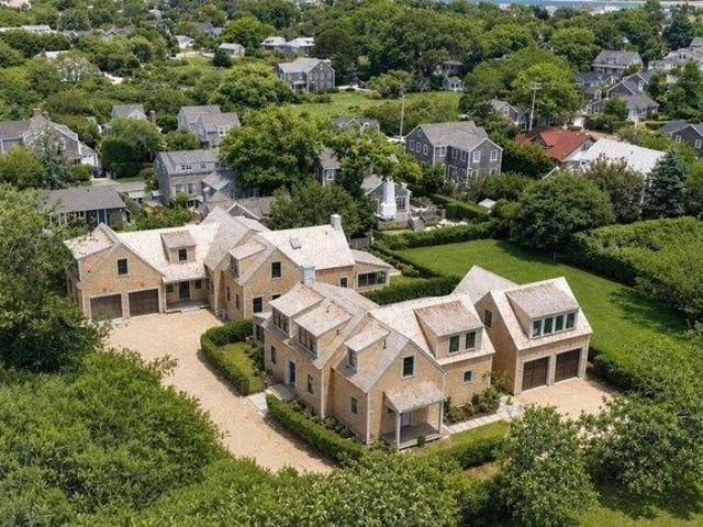house with 5 bedroom, Nantucket MA ES106001155