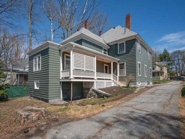 house with 5 bedroom, Nashua NH DS103848411