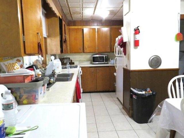 house with 5 bedroom, Nashua NH ES105552730