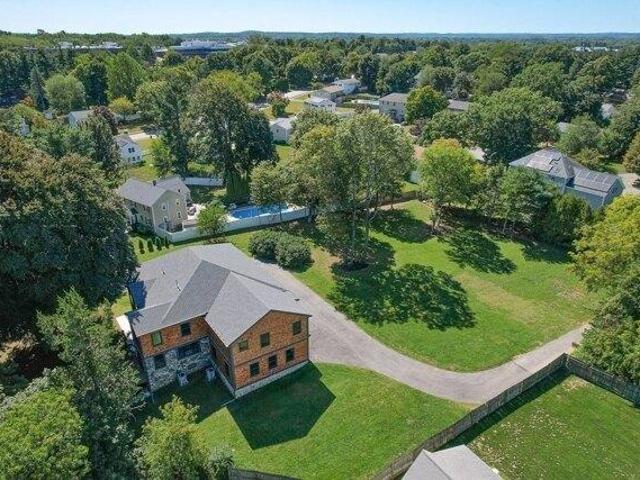 house with 5 bedroom, Natick MA ES105558215