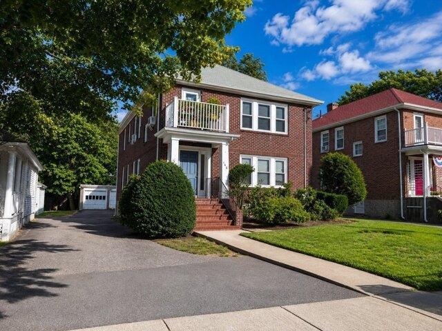 house with 5 bedroom, Newton MA ES105440247