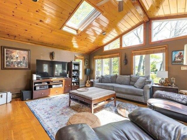house with 5 bedroom, Newton MA ES105533776