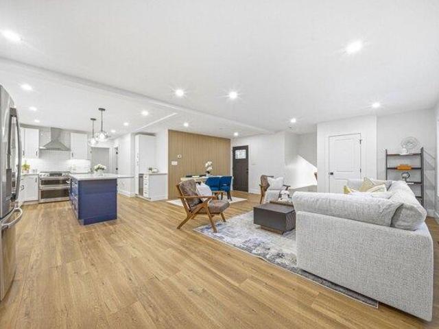 house with 5 bedroom, Newton MA ES105534421