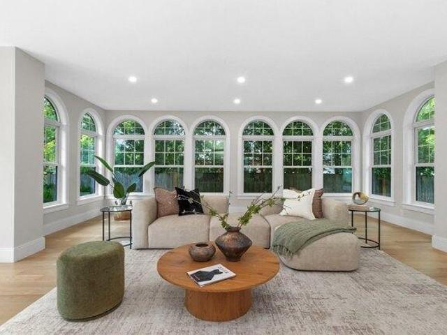 house with 5 bedroom, Newton MA ES105534893