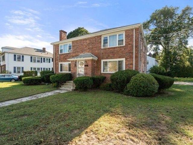 house with 5 bedroom, Newton MA ES105535354