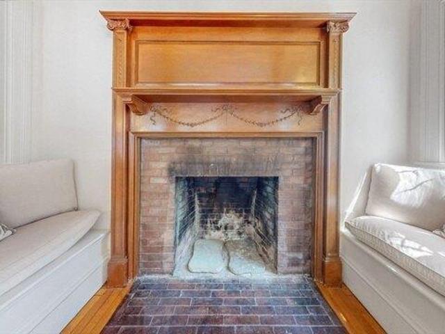house with 5 bedroom, Newton MA ES105535372