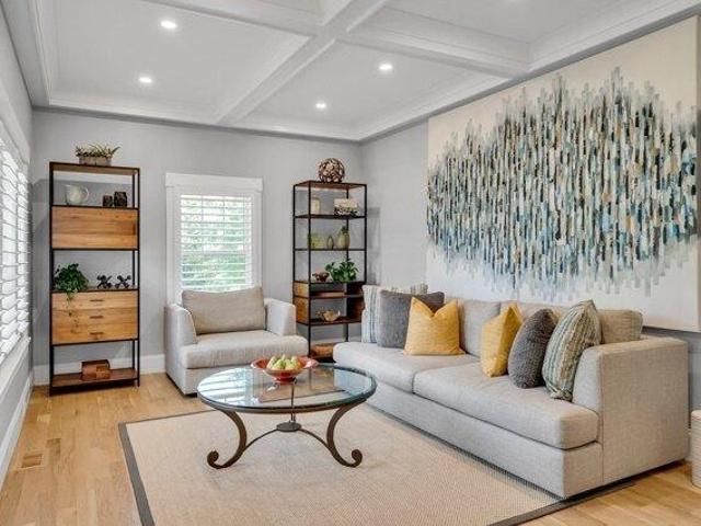 house with 5 bedroom, Newton MA ES105536385