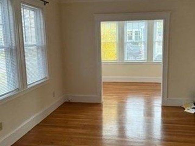 house with 5 bedroom, Newton MA ES105365530