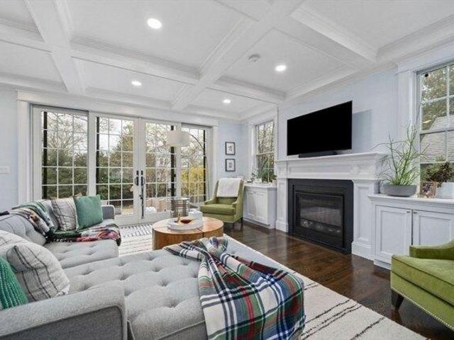 house with 5 bedroom, Newton MA ES105368185