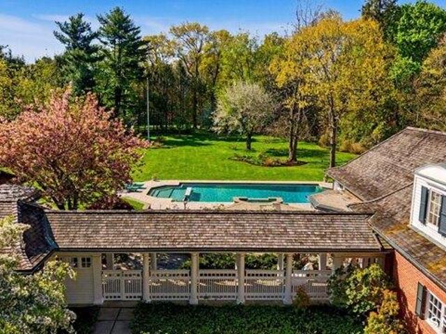 house with 5 bedroom, New Canaan CT ES105558695