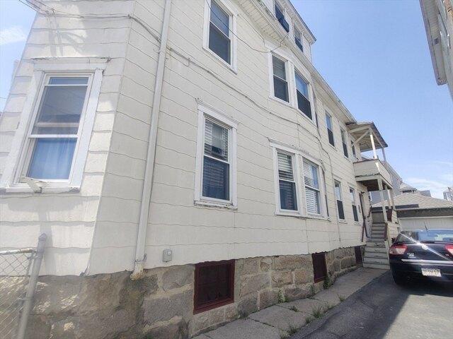 house with 5 bedroom, New Bedford MA ES104921522