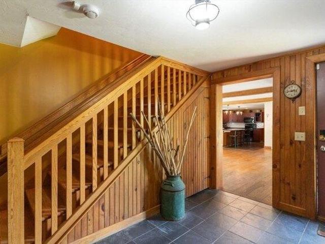 house with 5 bedroom, New Braintree MA ES105475293