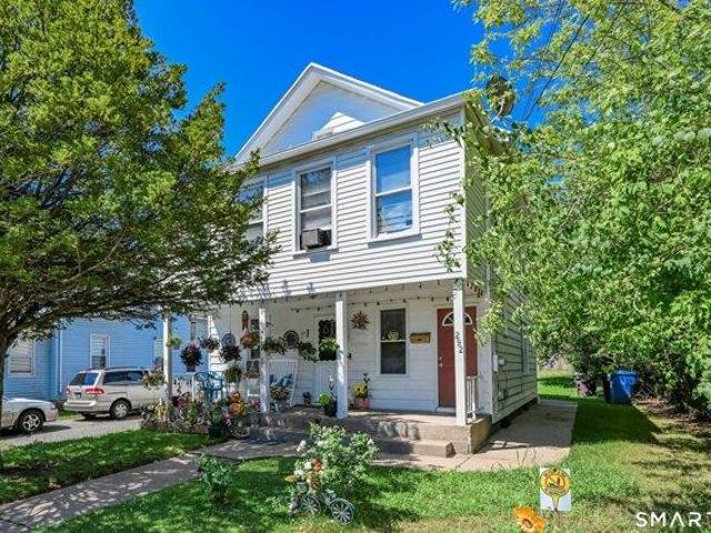 house with 5 bedroom, New Britain CT ES105515302