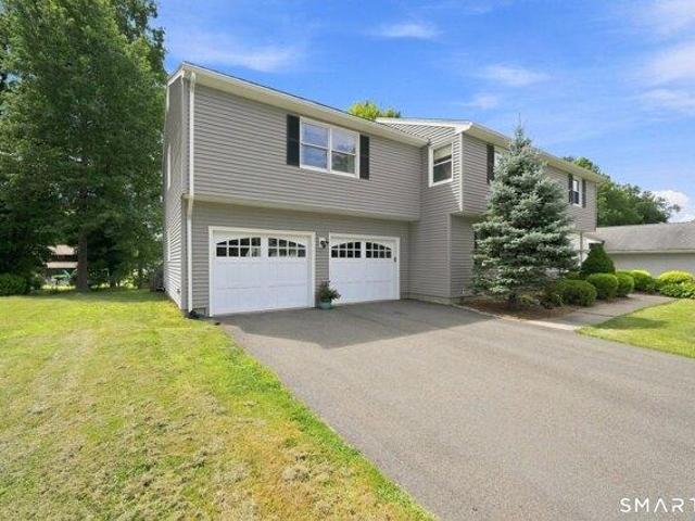 house with 5 bedroom, Newington CT ES105588665