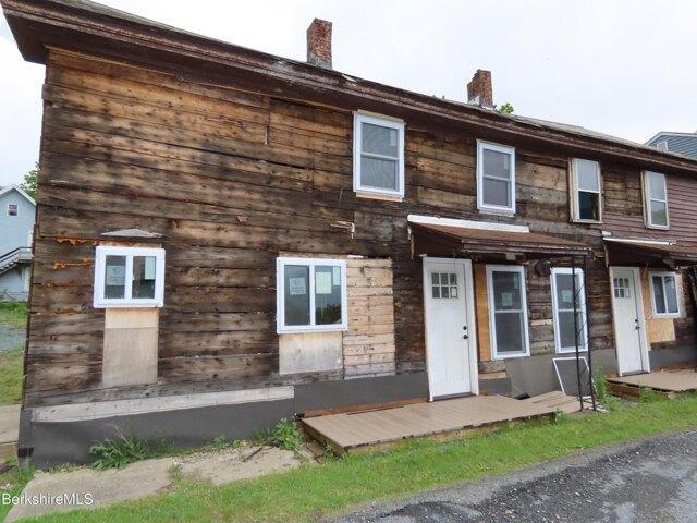 house with 5 bedroom, North Adams MA ES104606730