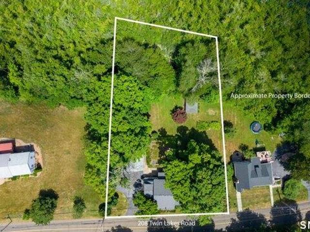 house with 5 bedroom, North Branford CT ES104542822