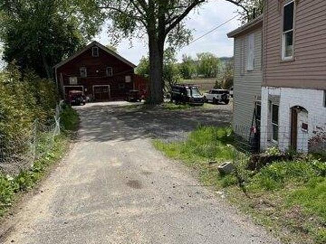 house with 5 bedroom, Northampton MA ES104606145