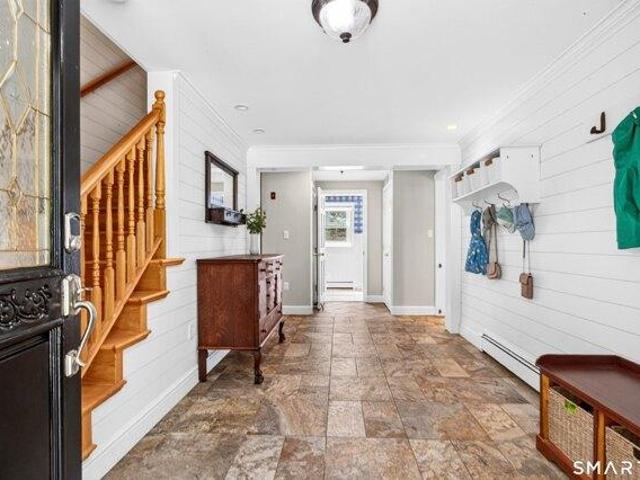 house with 5 bedroom, Norwalk CT ES105550577