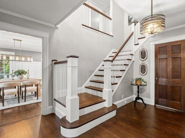 house with 5 bedroom, Norwood MA ES105553294