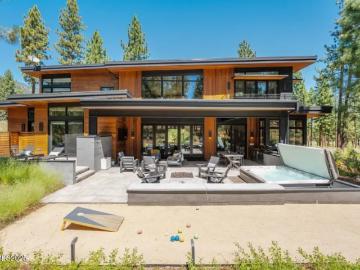 house with 5 bedroom, NV NV ES102579003
