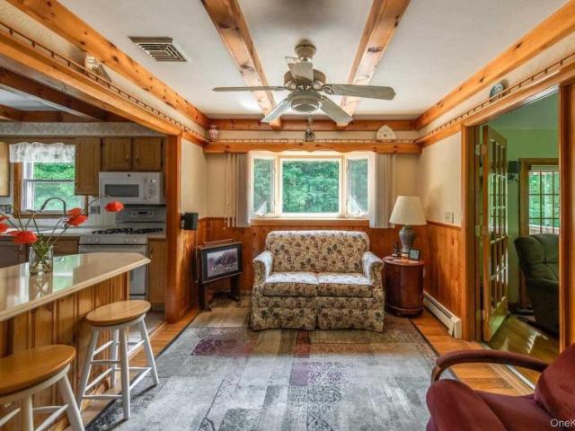 house with 5 bedroom, NY NY ES102587644