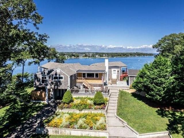house with 5 bedroom, Oak Bluffs MA ES105610783