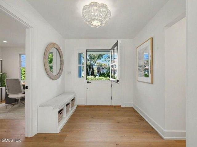 house with 5 bedroom, Old Greenwich CT ES105439304