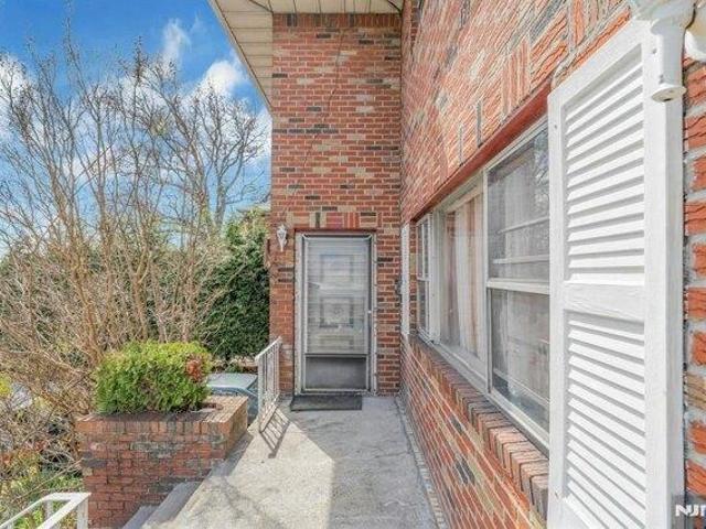 house with 5 bedroom, Palisades Park NJ ES105726181