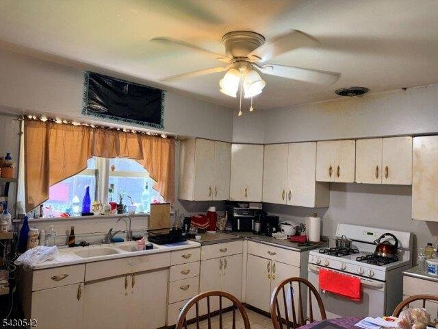 house with 5 bedroom, Paterson NJ ES105767461
