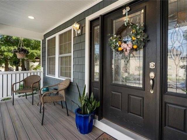 house with 5 bedroom, Pawtucket RI ES105423723