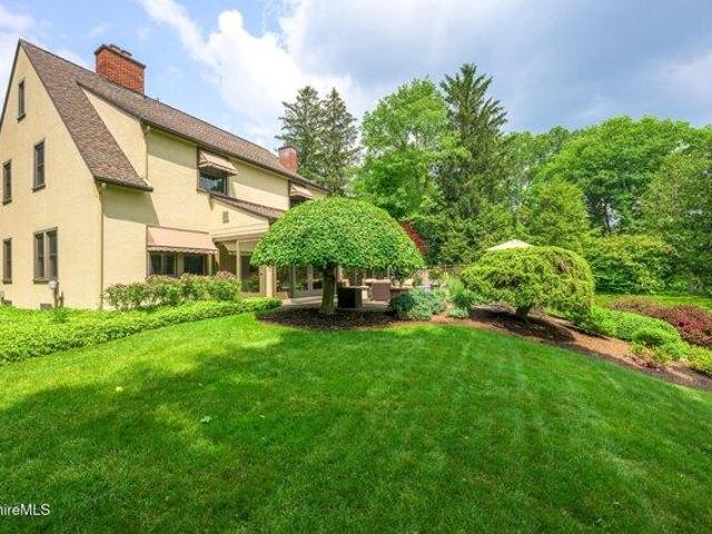 house with 5 bedroom, Pittsfield MA ES104567175