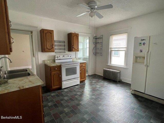 house with 5 bedroom, Pittsfield MA ES105439392