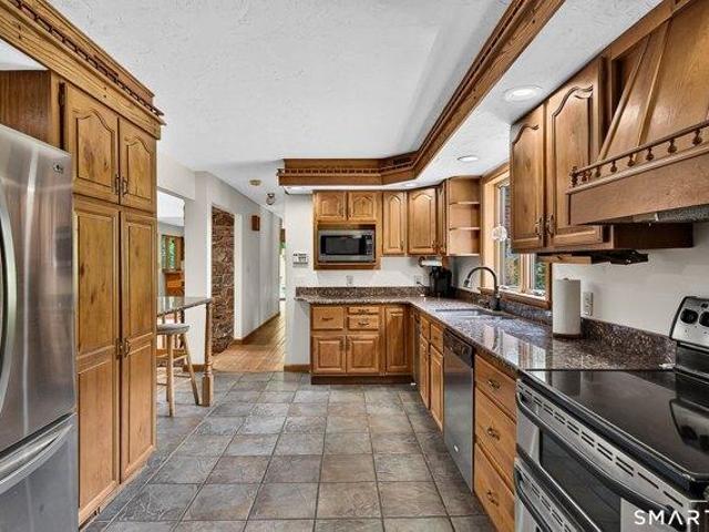 house with 5 bedroom, Pomfret CT ES105440474