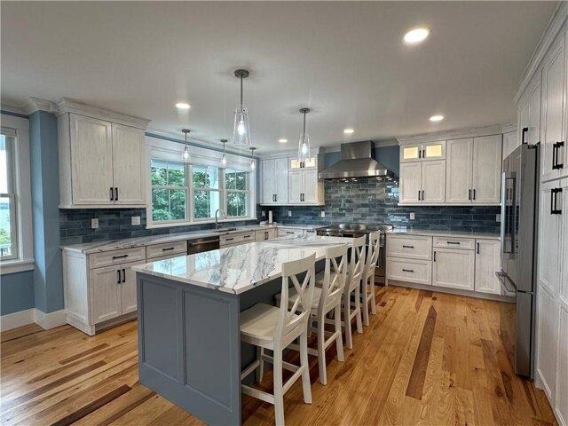 house with 5 bedroom, Portsmouth RI ES105477410