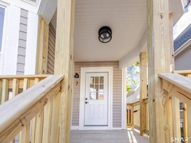 house with 5 bedroom, Putnam CT ES104441421