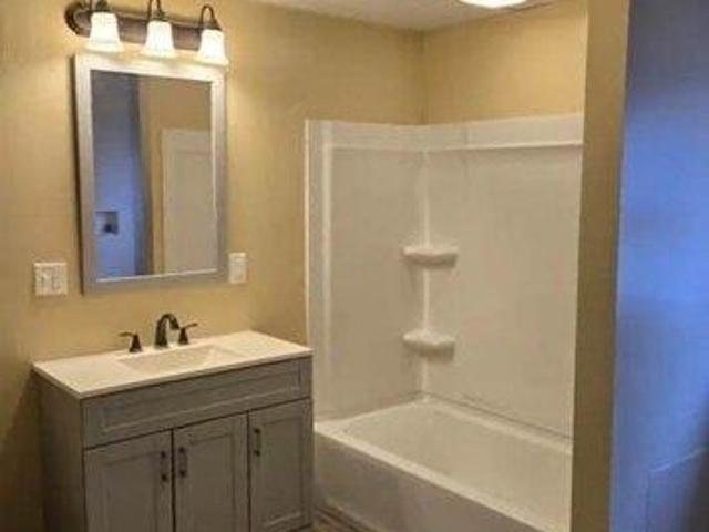 house with 5 bedroom, Putnam CT ES104443864