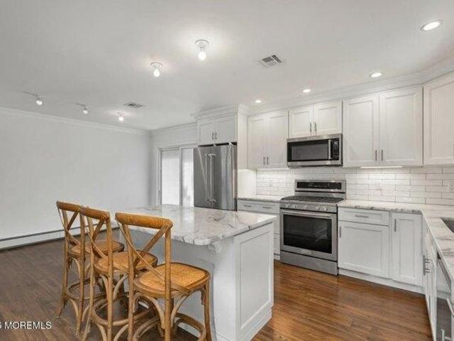 house with 5 bedroom, Red Bank NJ ES105292865