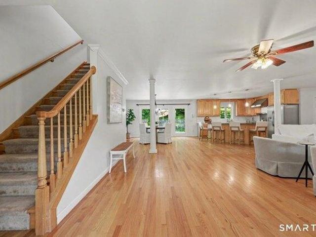 house with 5 bedroom, Redding CT ES105512017
