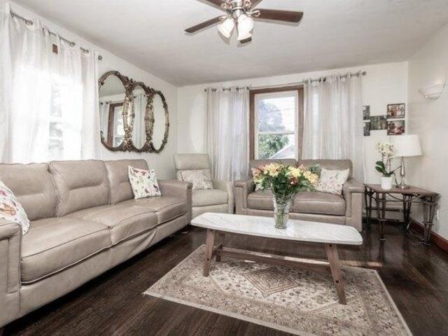 house with 5 bedroom, Revere MA ES105629770