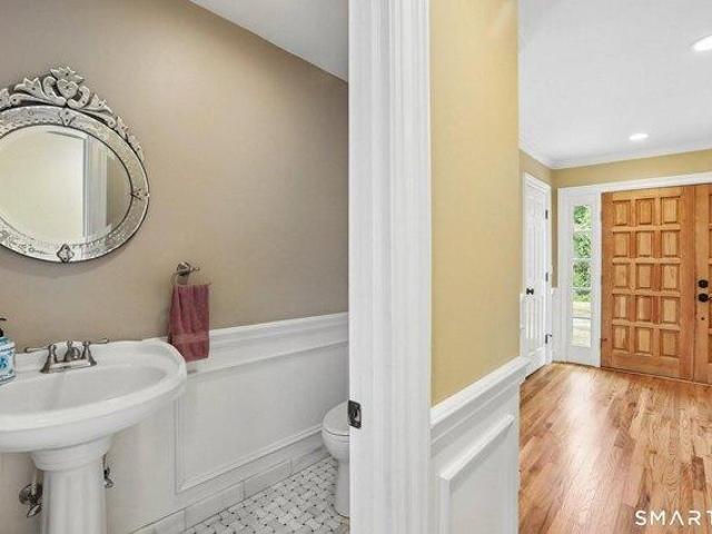 house with 5 bedroom, Ridgefield CT ES105574010
