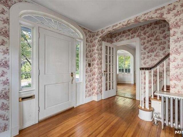 house with 5 bedroom, Ridgewood NJ ES105711572