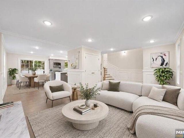 house with 5 bedroom, River Edge NJ ES105678761