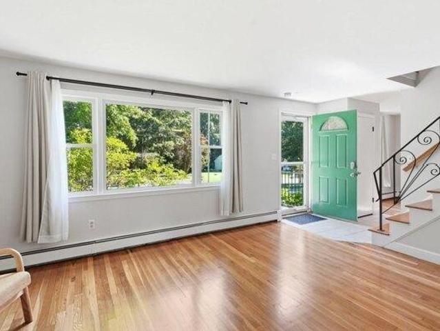 house with 5 bedroom, Scituate MA ES105562390