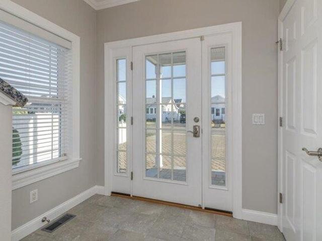house with 5 bedroom, Seabrook NH ES105588058