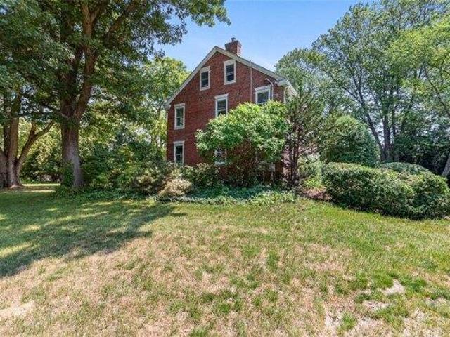 house with 5 bedroom, Seekonk MA ES105553037