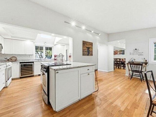 house with 5 bedroom, Sharon MA ES105443468