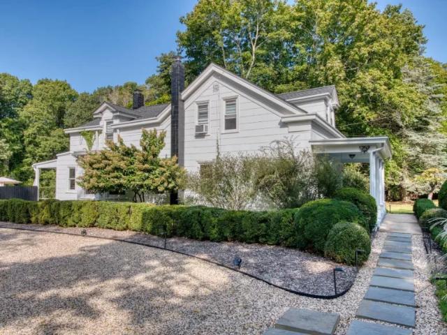 house with 5 bedroom, Shelter Island NY DS102715648