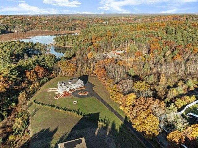 house with 5 bedroom, Shirley MA ES104189937