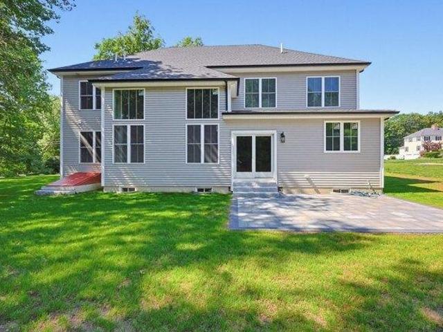 house with 5 bedroom, Shrewsbury MA ES105496293